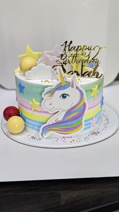 Pastel Unicorn Birthday cake photographed by Gravity Cakes